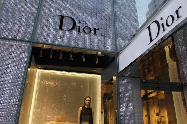 The Legacy of Christian Dior: From Fashion to Fragrance