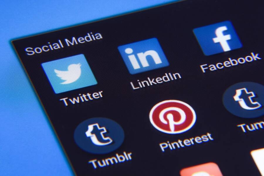 8 ChatGPT commands to boost your LinkedIn profile